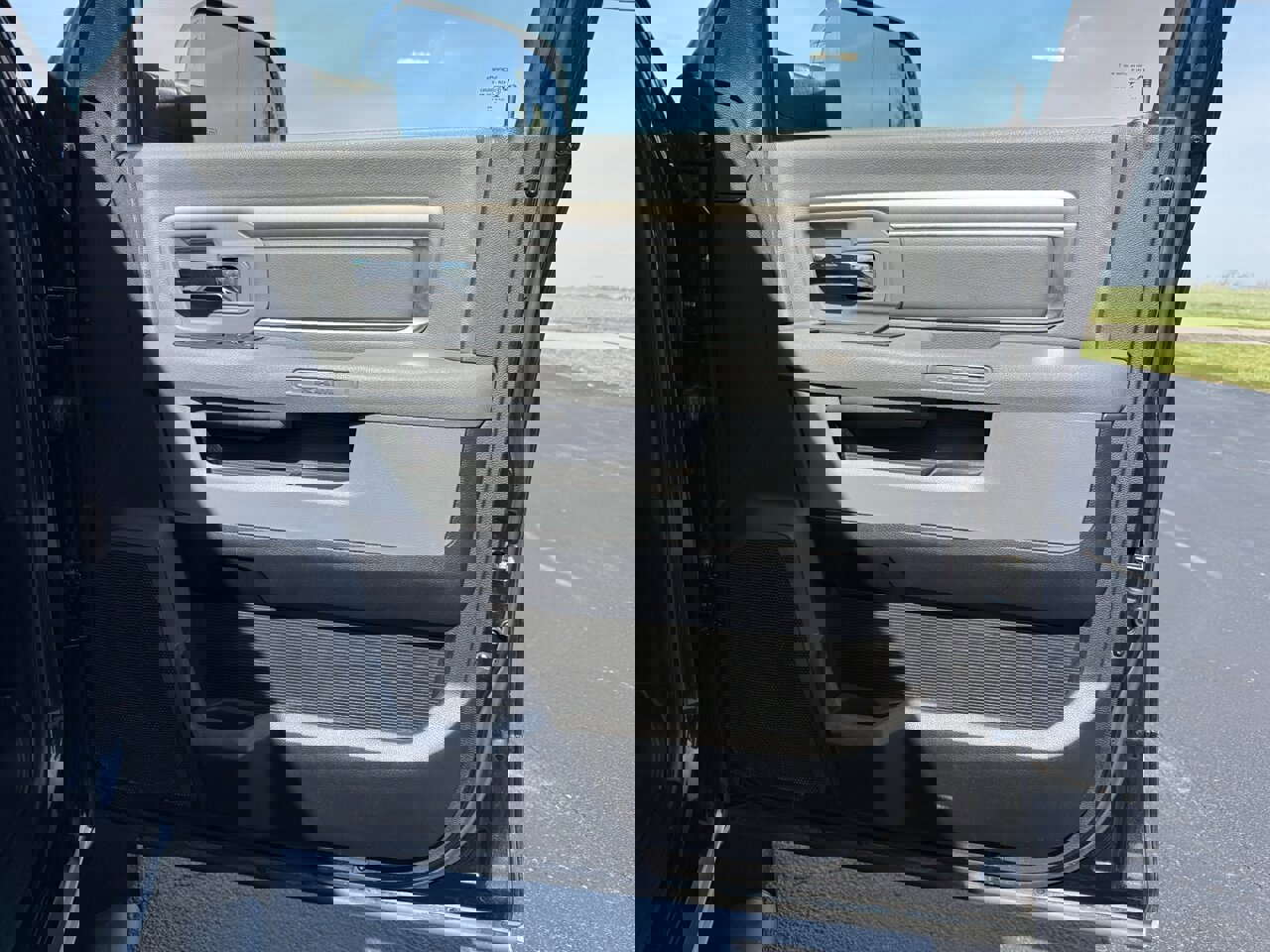 Used 2018 RAM 2500 Big Horn w/ Harvest Edition image 40