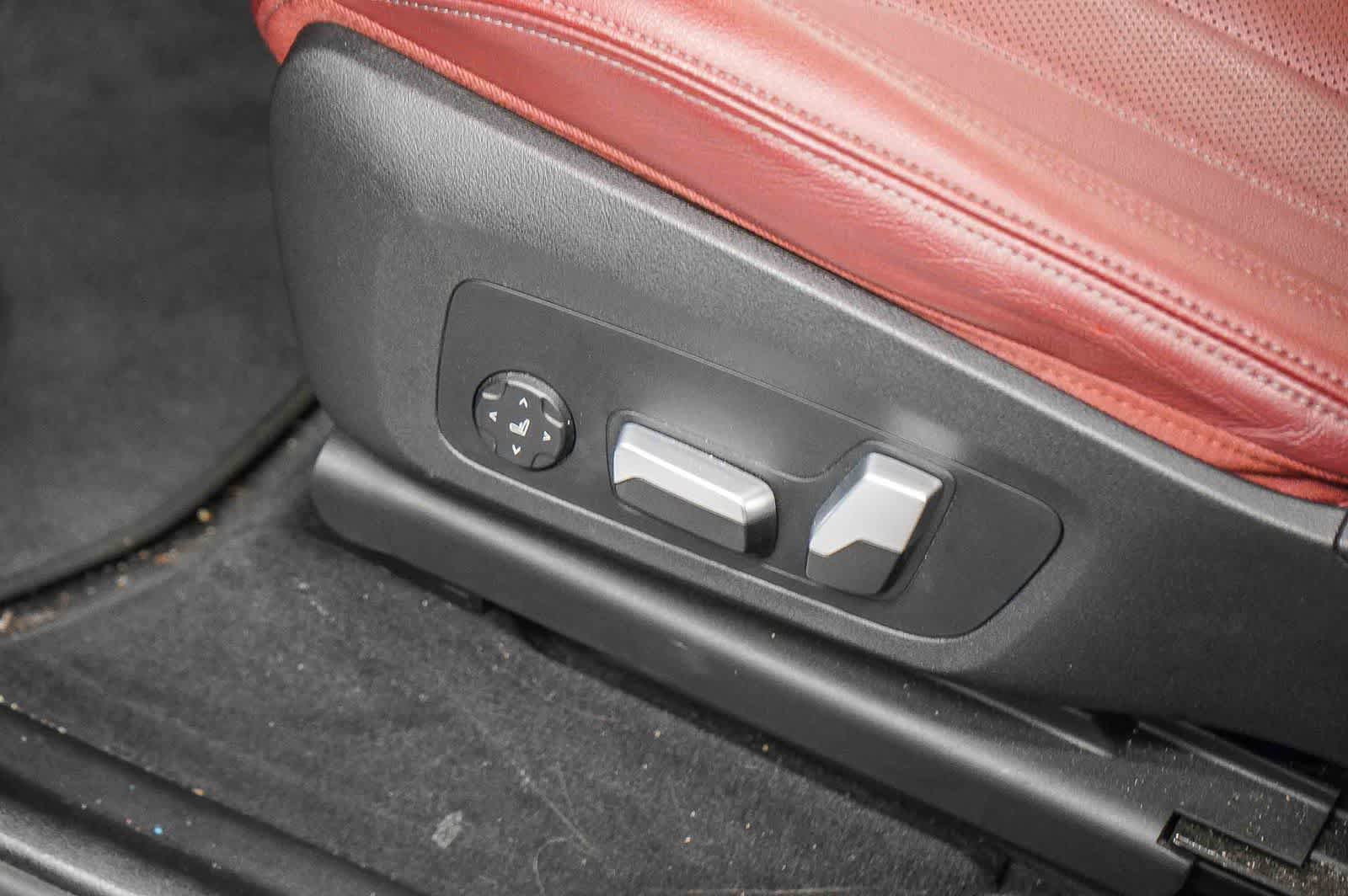 Used 2024 BMW X3 sDrive30i w/ Convenience Package RWD image 23