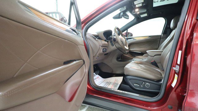 Used 2015 Lincoln MKC FWD w/ Equipment Group 102A Reserve image 9