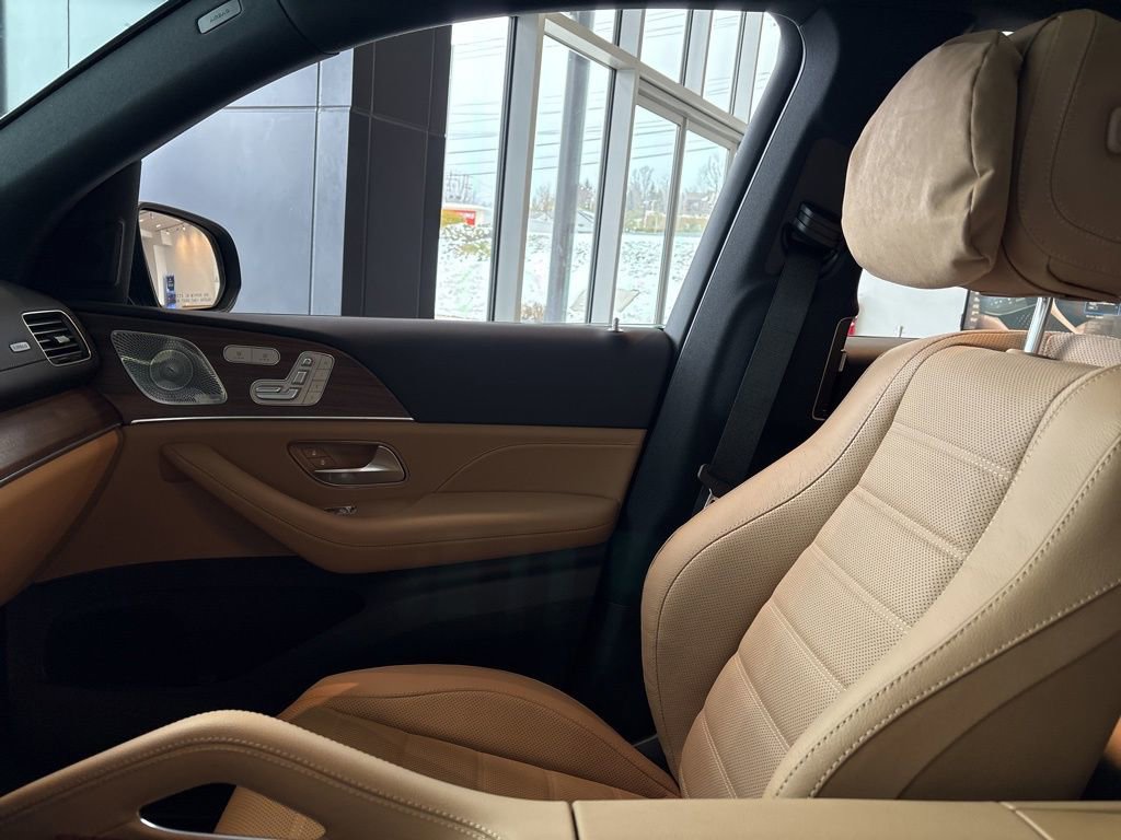 New 2026 Mercedes-Benz GLS 450 4MATIC image 14