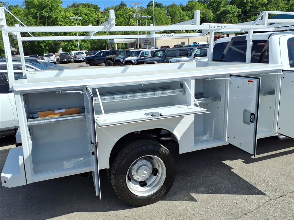 New 2026 RAM 5500 Tradesman w/ Chrome Appearance Group AWD/4WD image 19