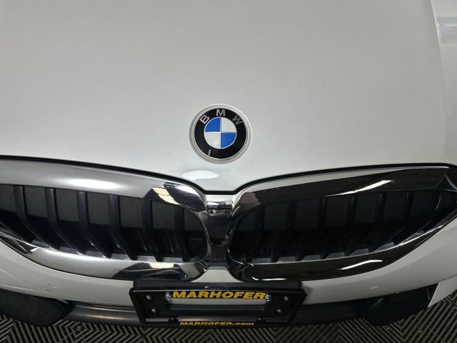 Used 2021 BMW 330i xDrive Sedan w/ Convenience Package image 9