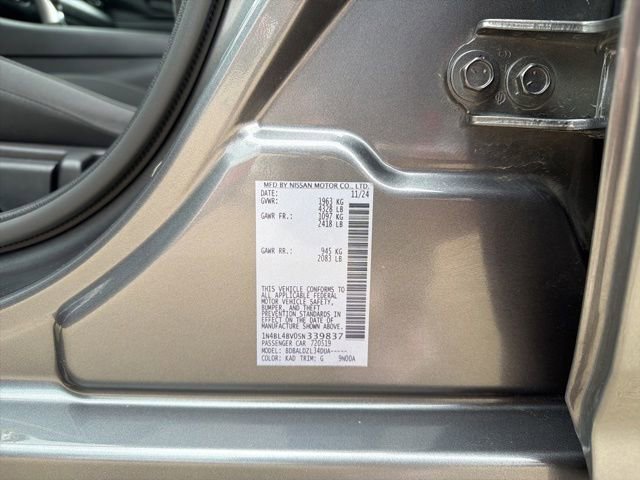 Used 2025 Nissan Altima 2.5 S FWD image 16