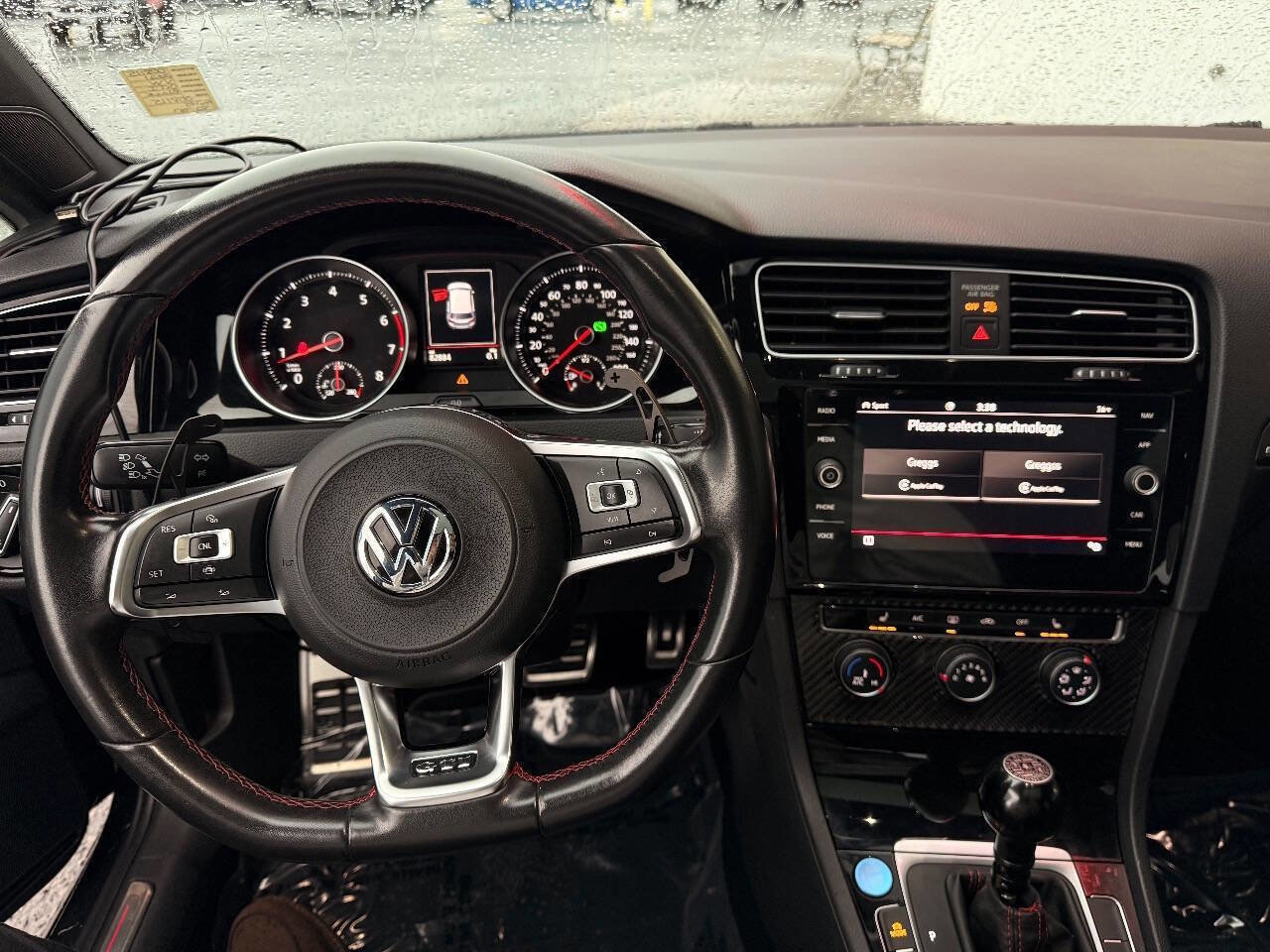 Used 2021 Volkswagen GTI SE image 9