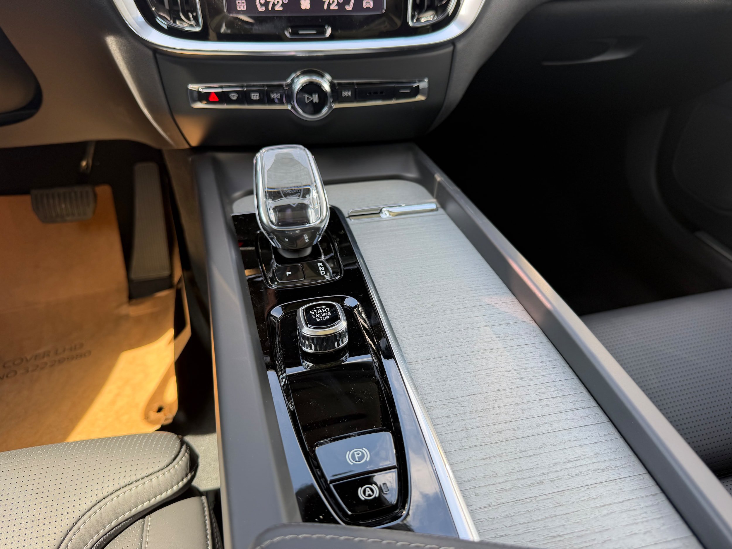 New 2026 Volvo V60 B5 Cross Country Ultra w/ Climate Package AWD/4WD image 11
