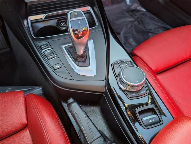 Used 2018 BMW 230i xDrive Convertible image 13