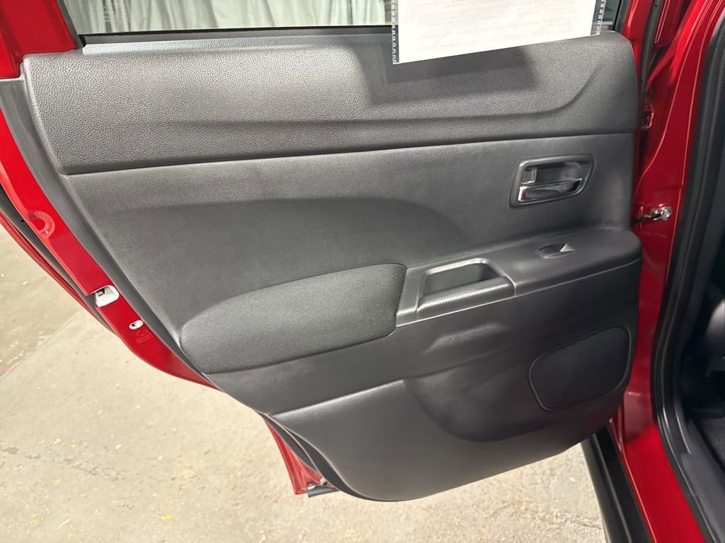 Used 2024 Mitsubishi Outlander Sport LE image 16