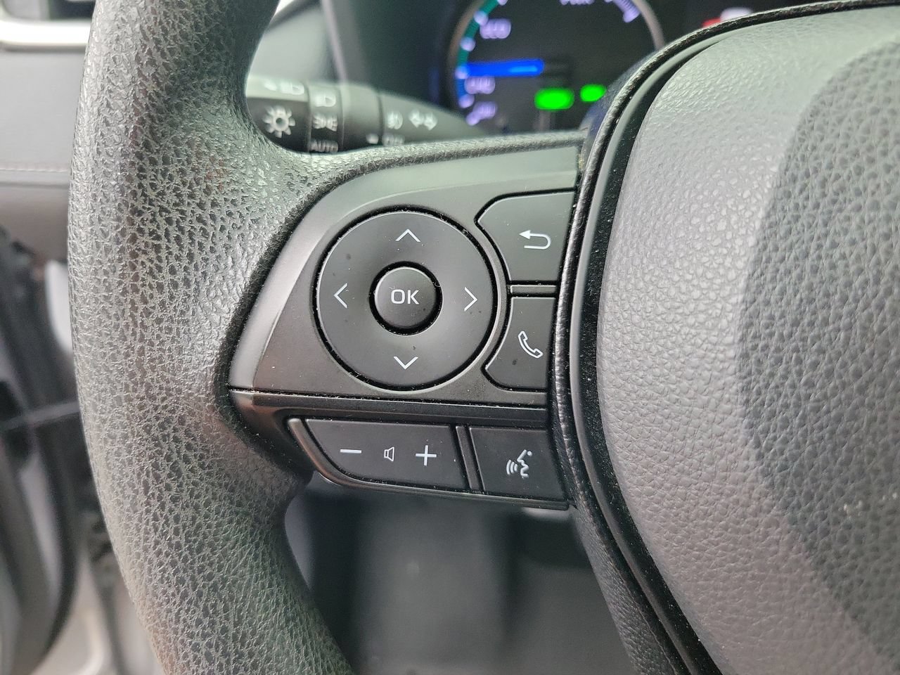 Used 2020 Toyota RAV4 XLE w/ Convenience Package AWD/4WD image 20