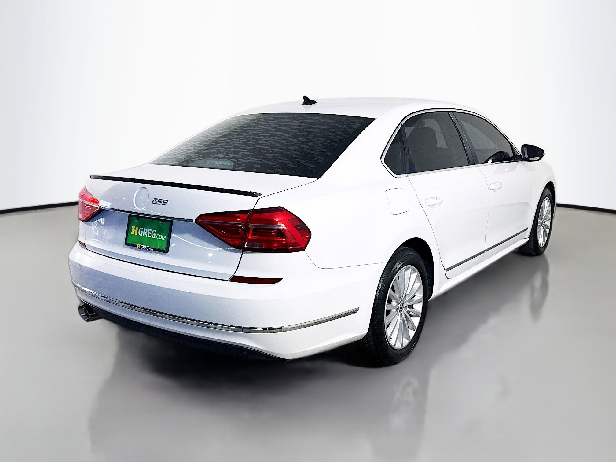 Used 2016 Volkswagen Passat 1.8T SE w/ Lighting Package image 10