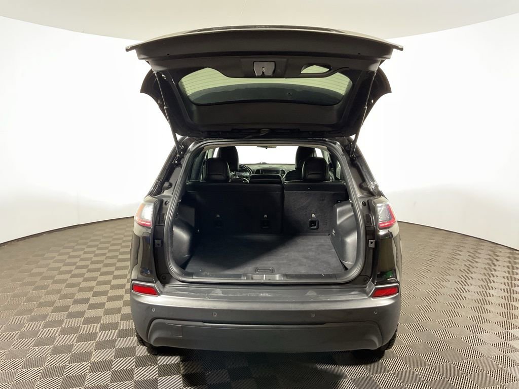 Used 2020 Jeep Cherokee Latitude Plus w/ Cold Weather Group image 12