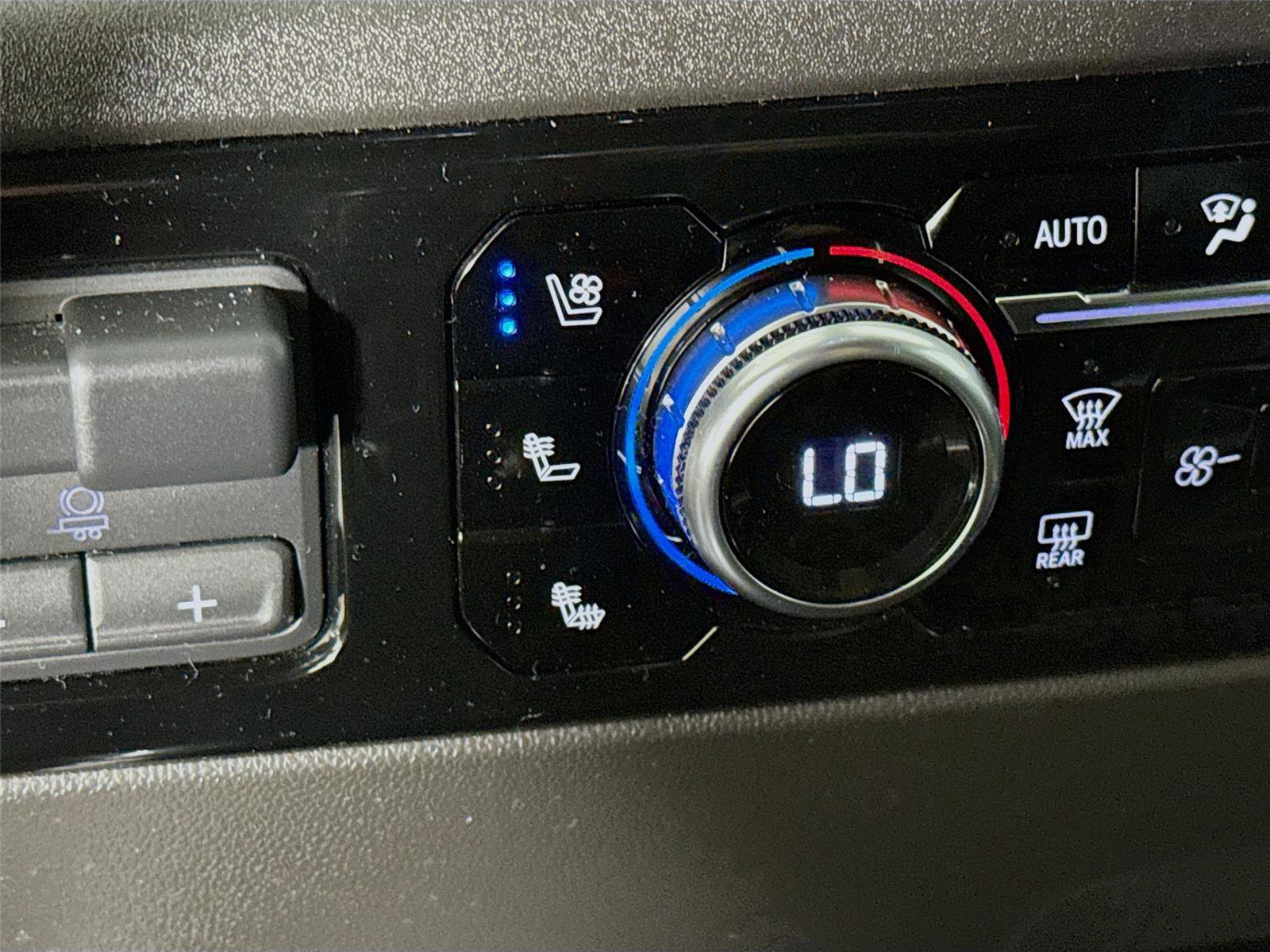 Certified 2024 GMC Sierra 1500 SLT w/ SLT Premium Plus Package AWD/4WD image 22