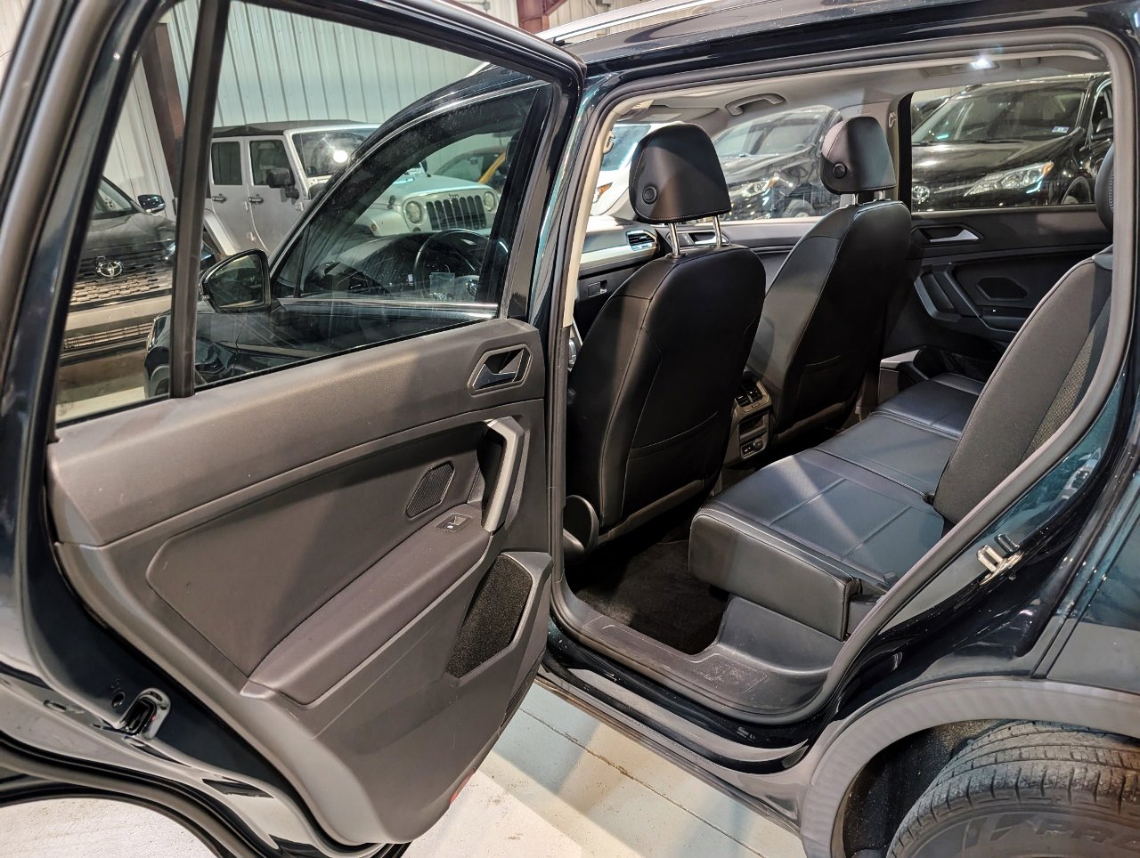 Used 2019 Volkswagen Tiguan SEL image 22