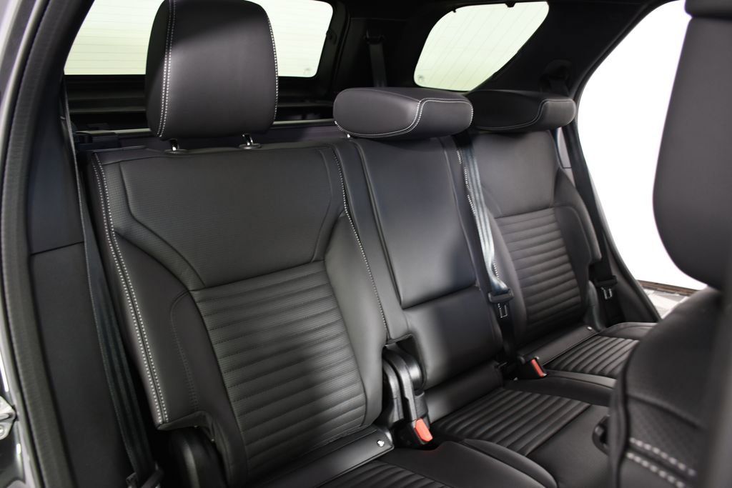 Used 2026 Land Rover Discovery Limited Edition AWD/4WD image 23