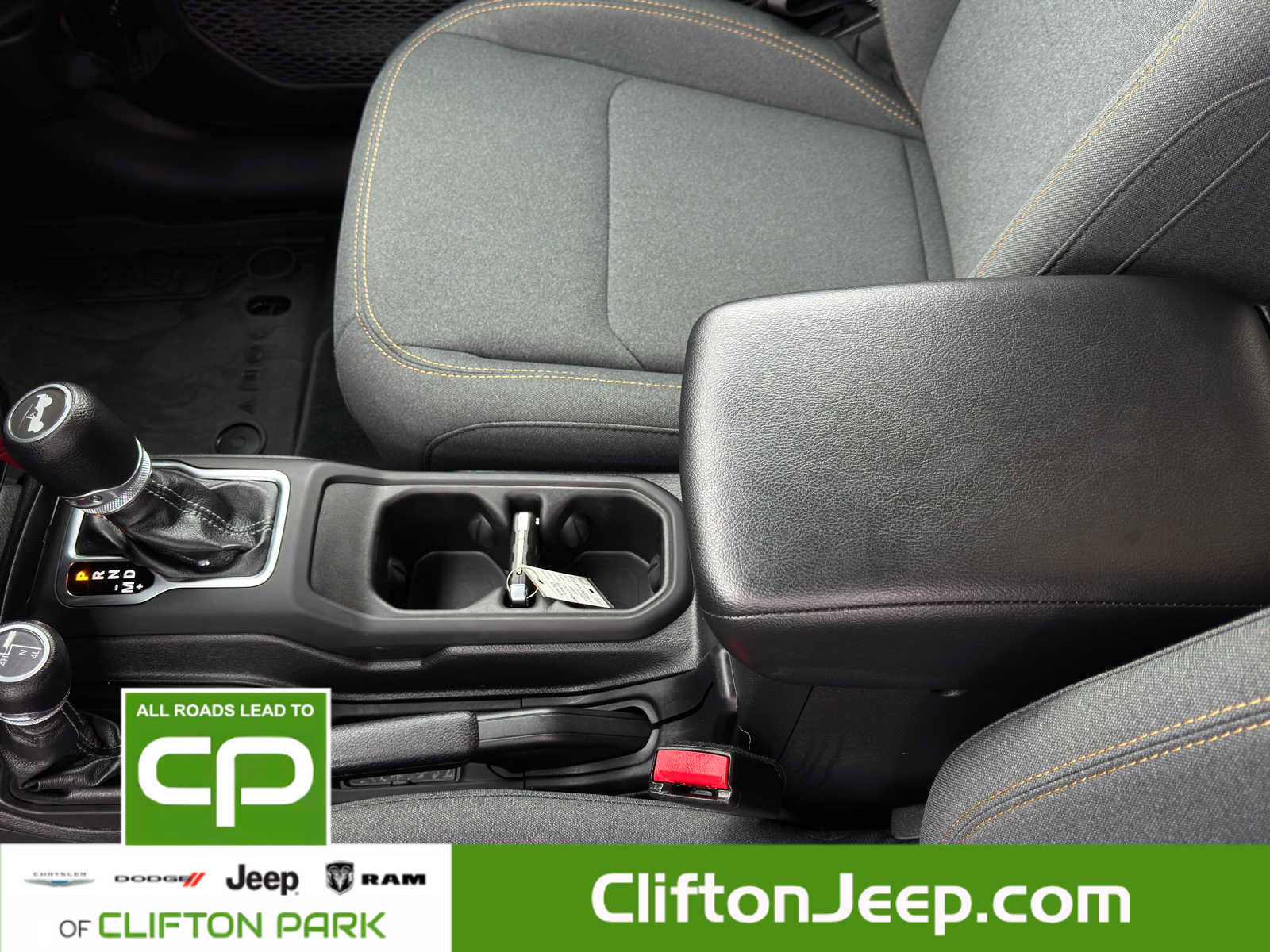 Used 2024 Jeep Wrangler Willys image 27