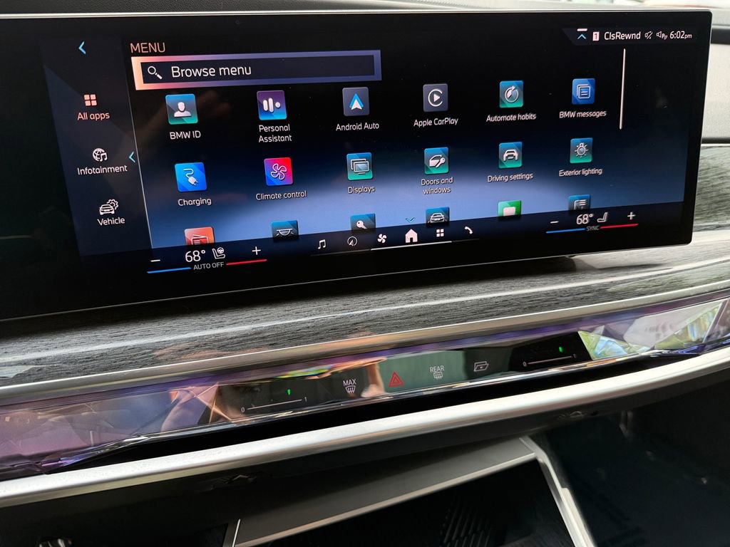 Certified 2026 BMW 750e xDrive AWD/4WD image 24