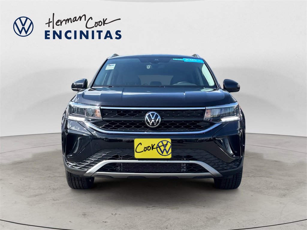 Used 2024 Volkswagen Taos SE image 8