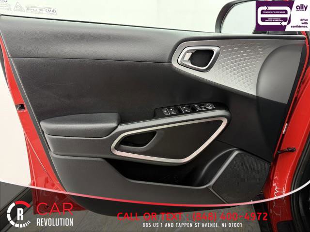 Used 2022 Kia Soul LX image 22