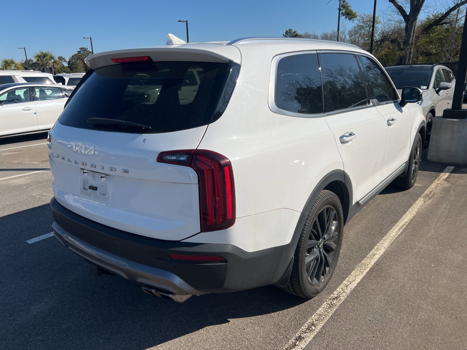 Used 2022 Kia Telluride SX w/ Towing Package image 10