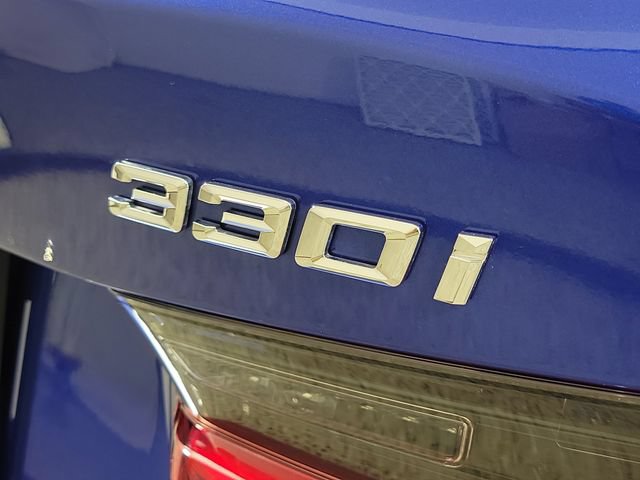Used 2024 BMW 330i Sedan w/ M Sport Package RWD image 6