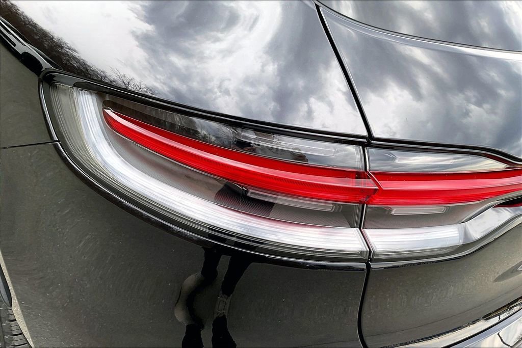 Used 2023 Porsche Macan S image 23