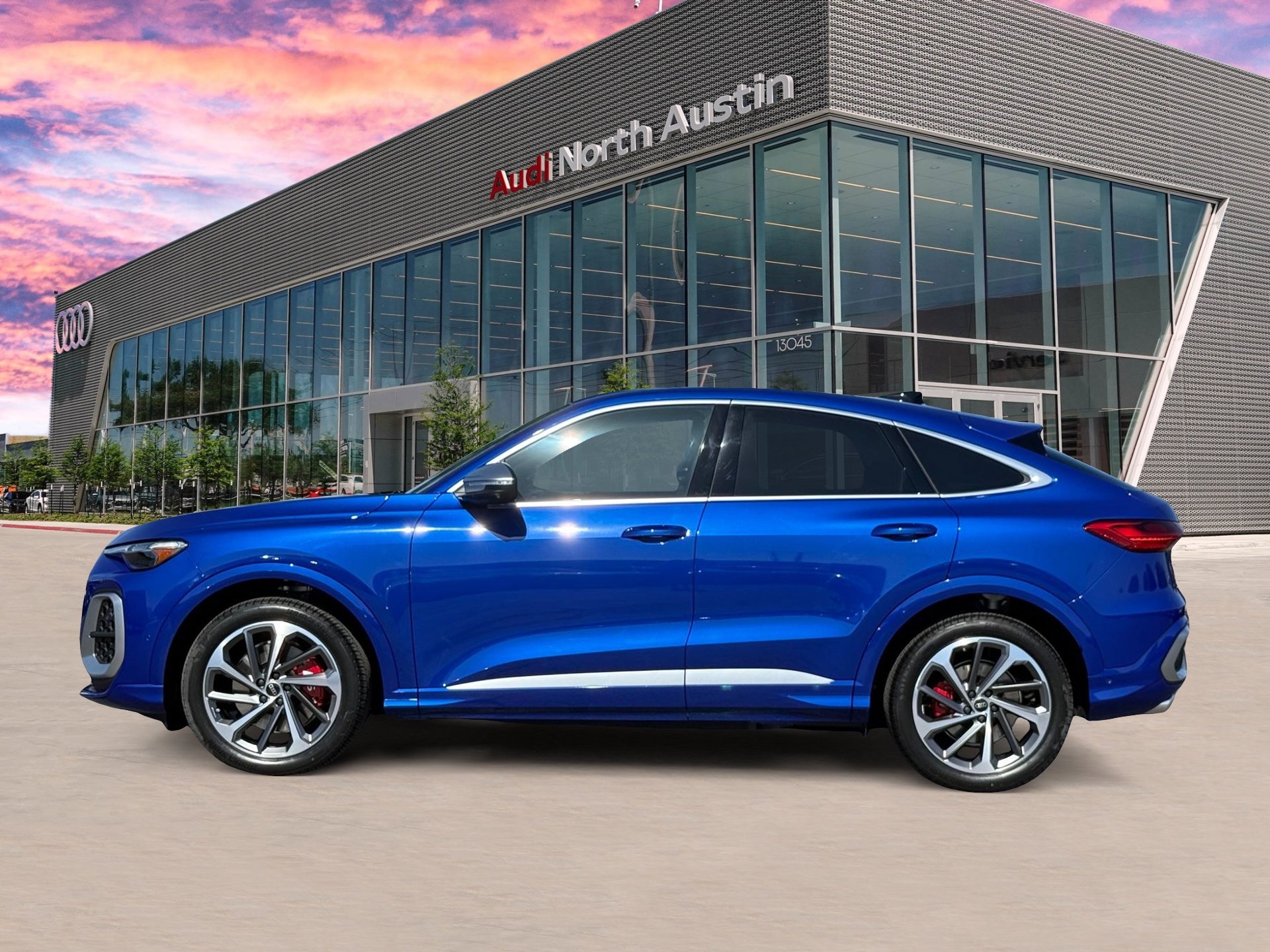 New 2026 Audi SQ5 Prestige AWD/4WD image 10