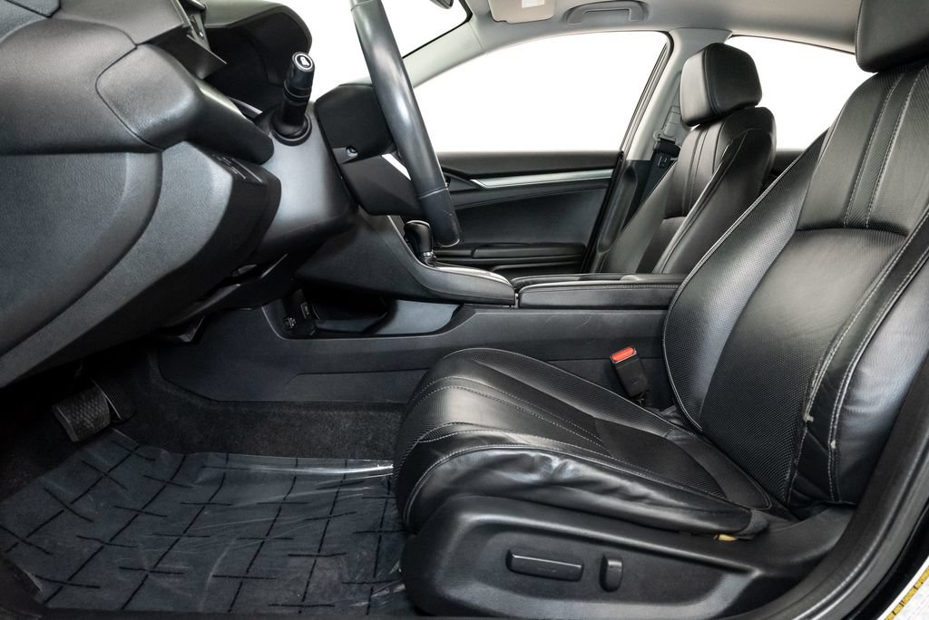 Used 2016 Honda Civic Touring image 11