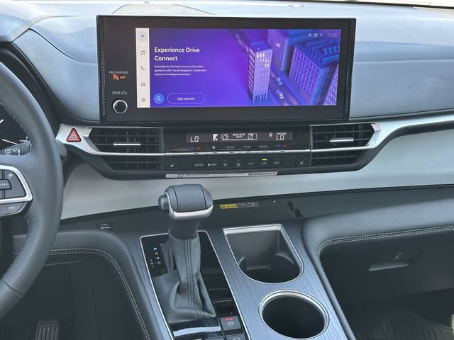 Used 2026 Toyota Sienna XLE FWD image 16
