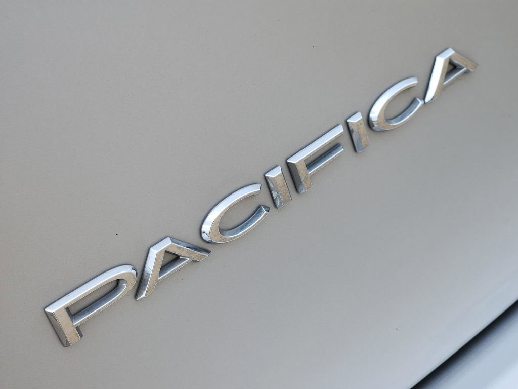 Used 2024 Chrysler Pacifica Limited image 14