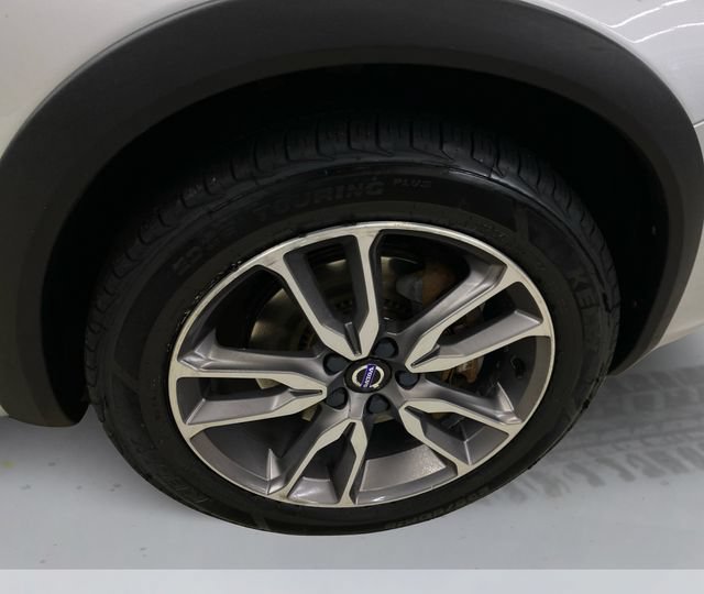 Used 2018 Volvo V60 T5 Cross Country AWD/4WD image 17