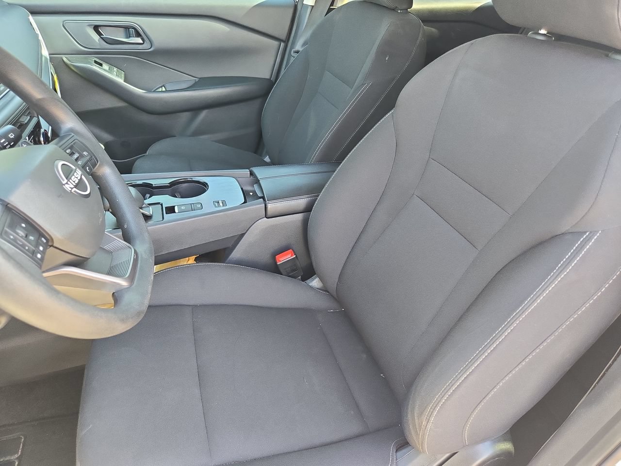 Used 2025 Nissan Rogue S FWD image 16
