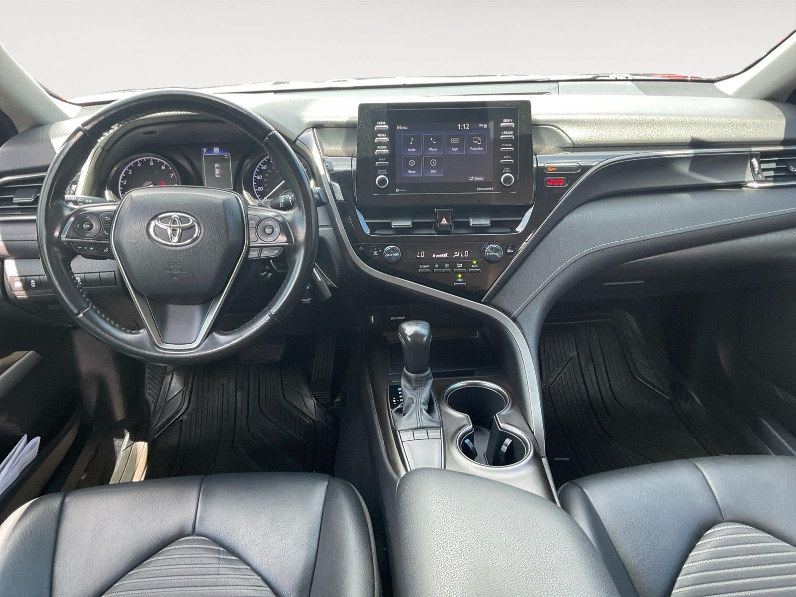 Used 2022 Toyota Camry SE FWD image 10