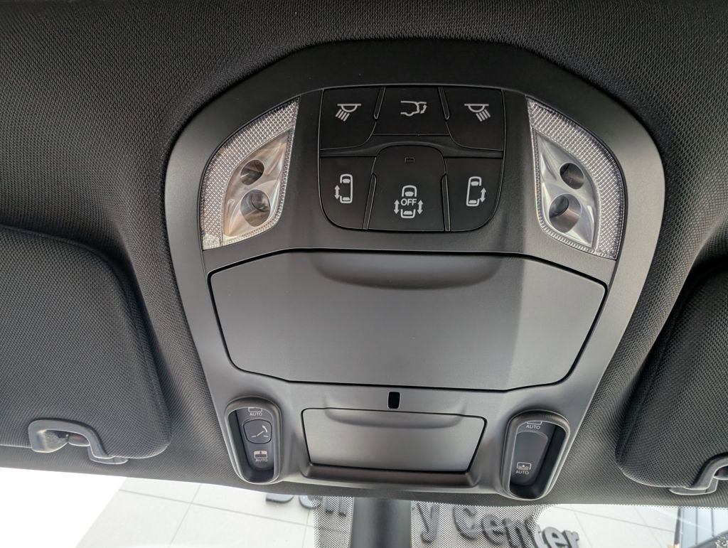 New 2026 Chrysler Pacifica Limited w/ S Appearance Package image 35