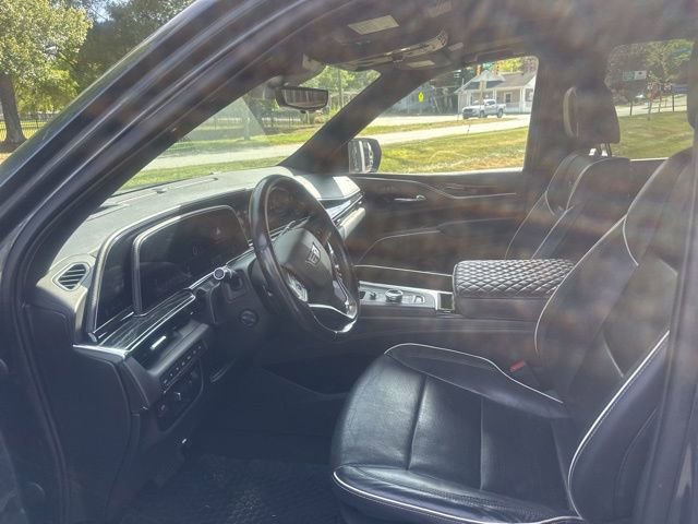 Used 2021 Cadillac Escalade ESV Sport w/ Driver Assist Tech Package AWD/4WD image 11