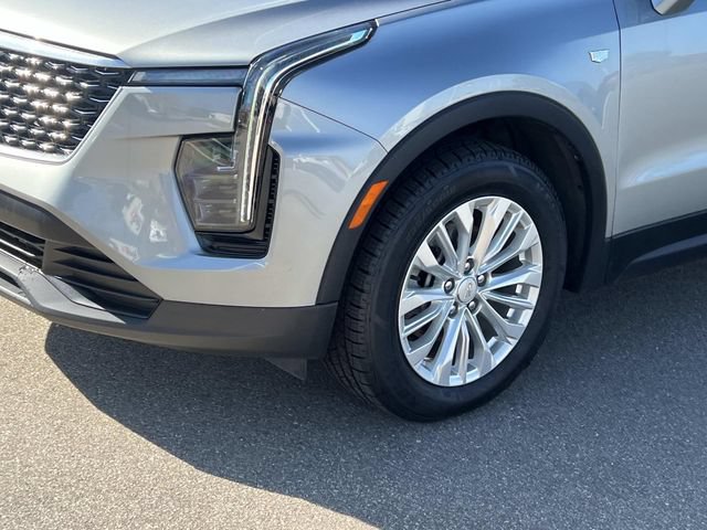 Certified 2024 Cadillac XT4 Luxury w/ Cold Weather Package AWD/4WD image 7