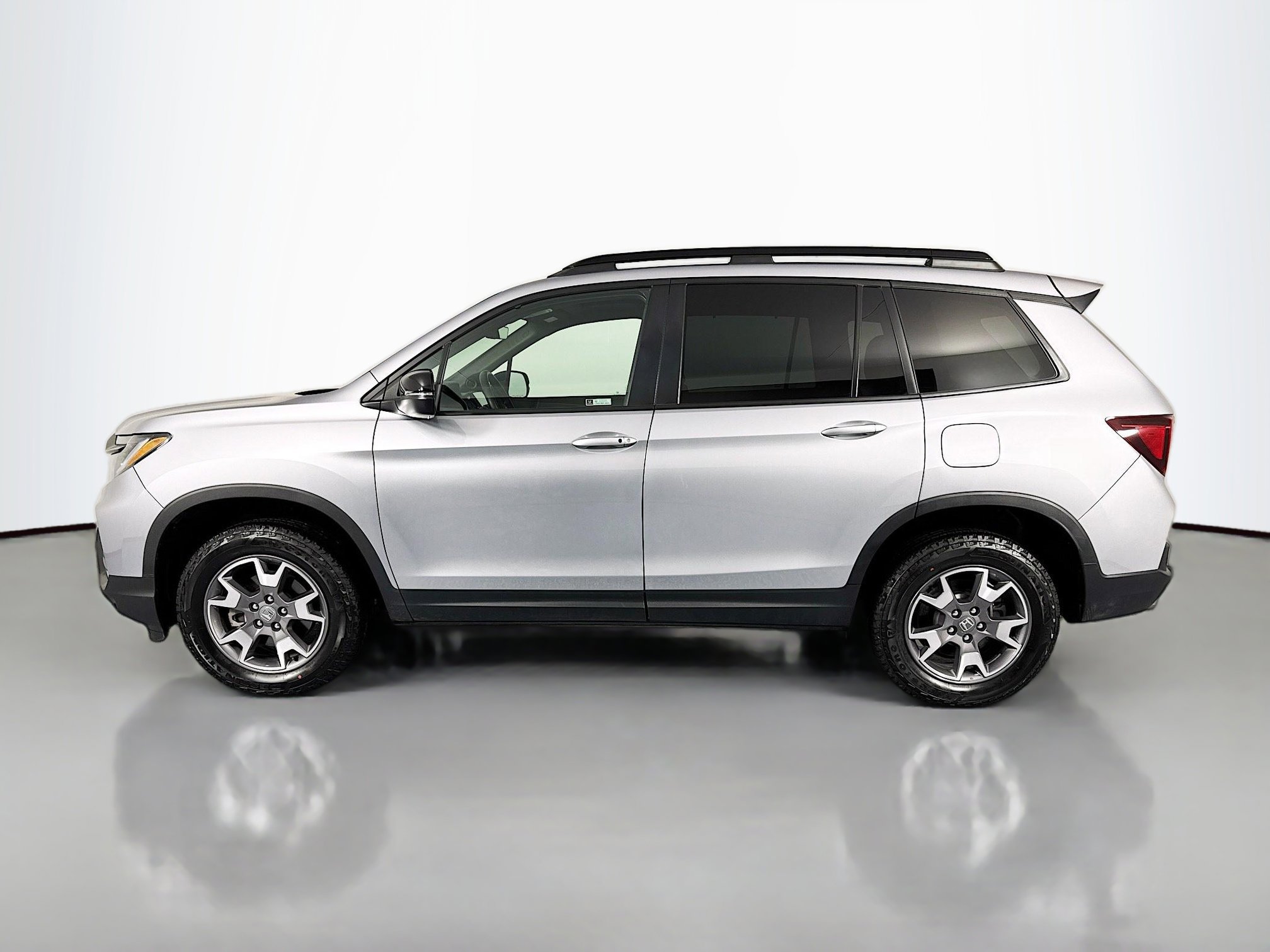 Certified 2023 Honda Passport TrailSport image 8