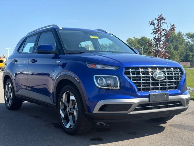 Used 2025 Hyundai Venue SEL
