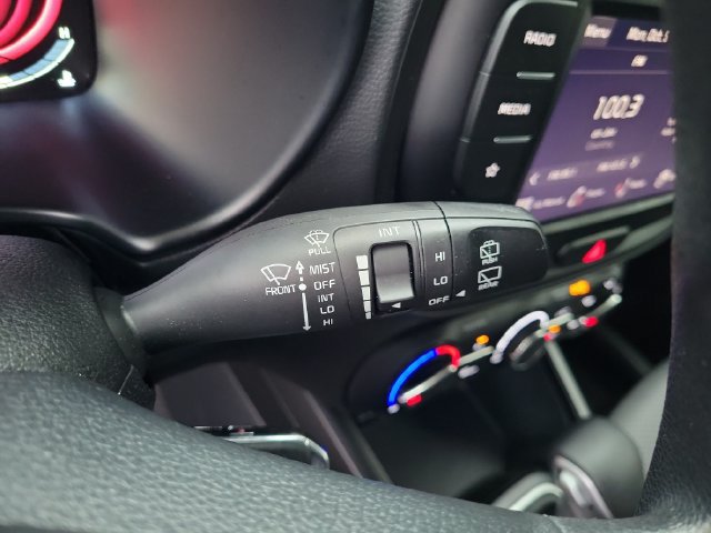 Used 2023 Kia Soul LX w/ Option Group 015 FWD image 27