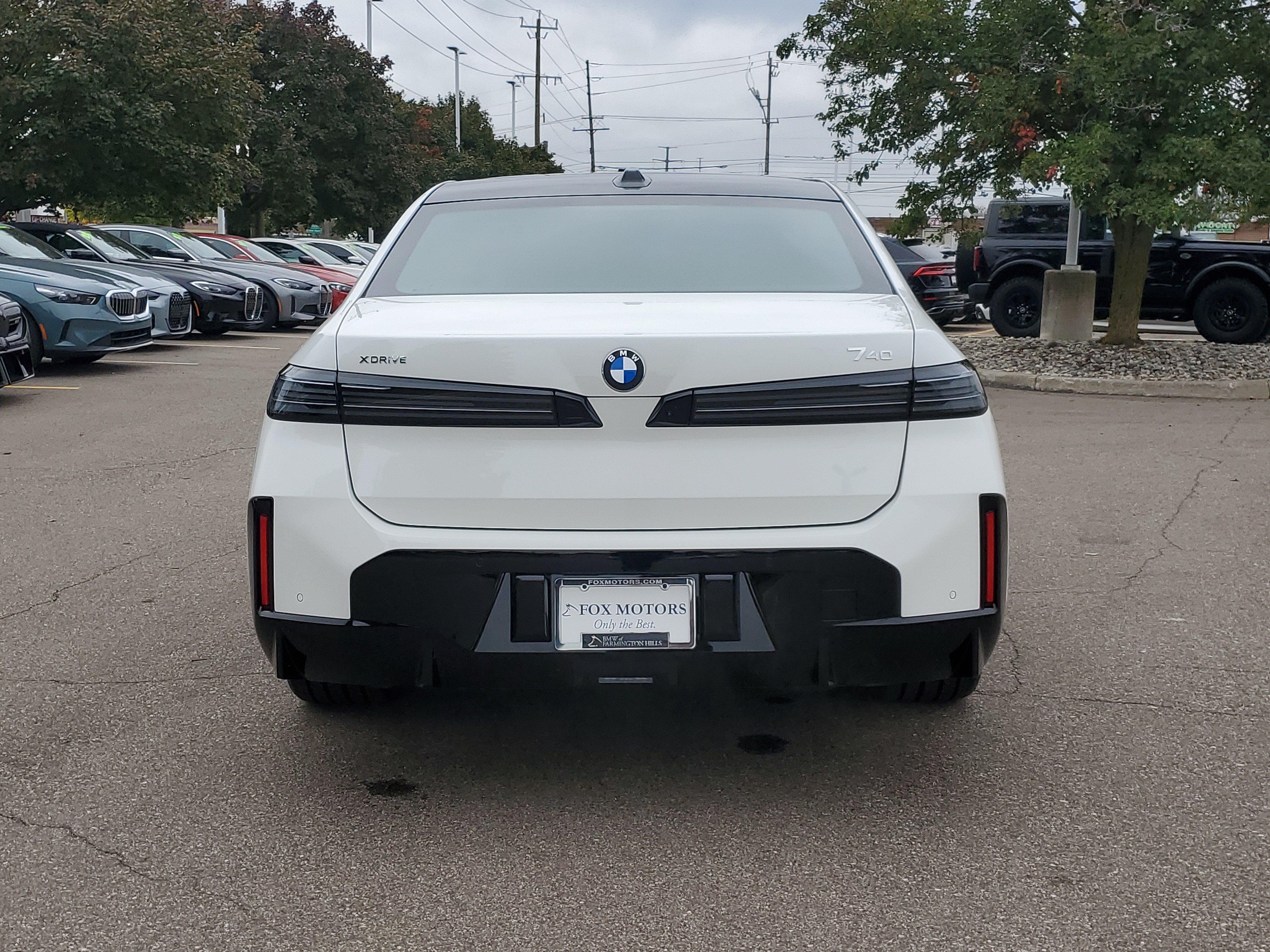 New 2027 BMW 740i xDrive w/ Executive Package AWD/4WD image 4