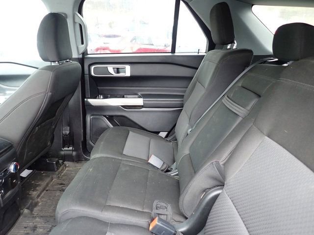 Used 2022 Ford Explorer XLT image 11
