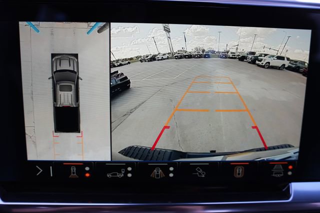 Used 2025 Chevrolet Silverado 1500 High Country w/ Technology Package image 24