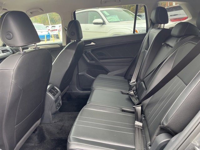 Used 2024 Volkswagen Tiguan SE image 12