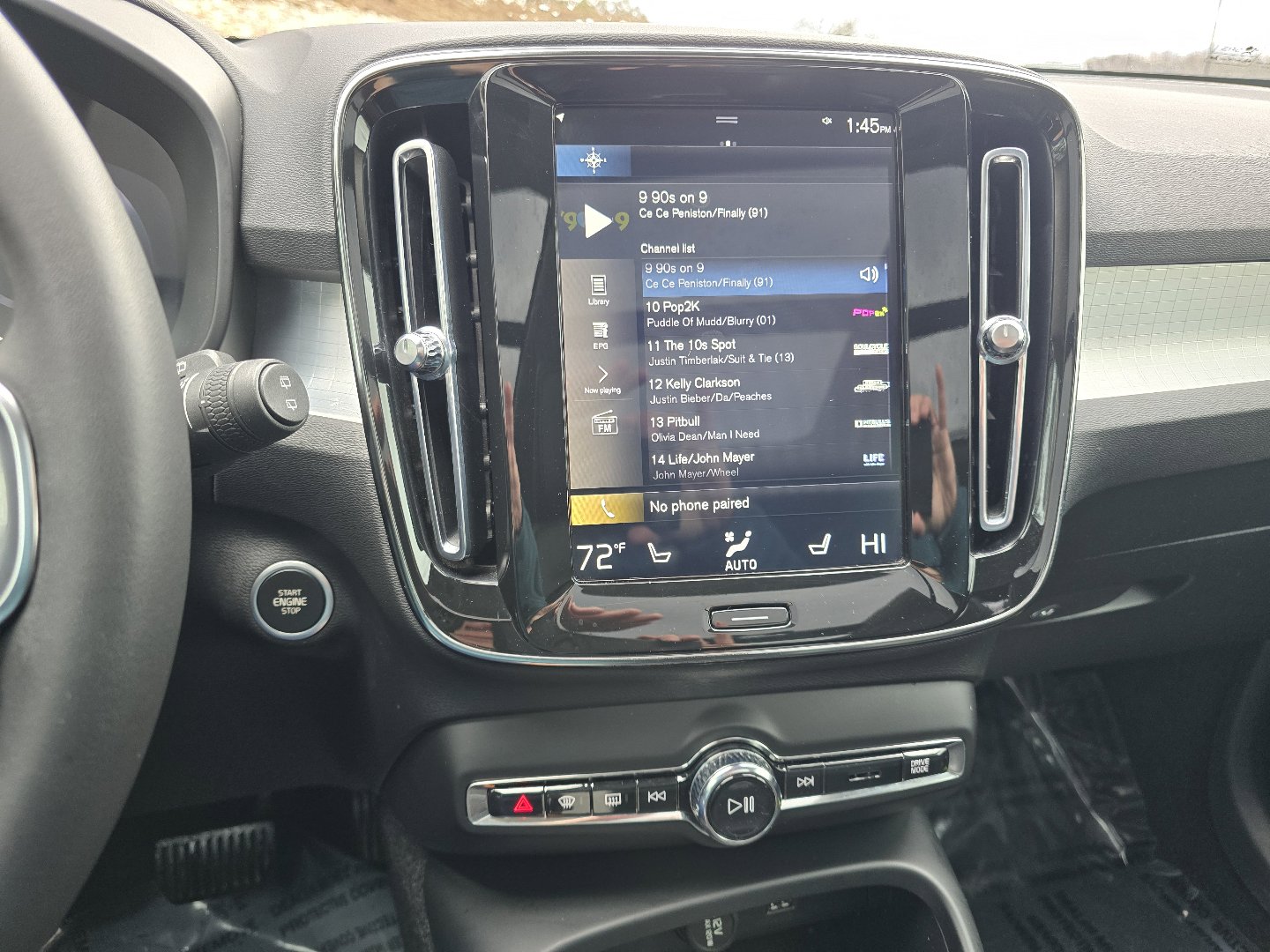 Used 2021 Volvo XC40 T5 Momentum w/ Premium Package image 36