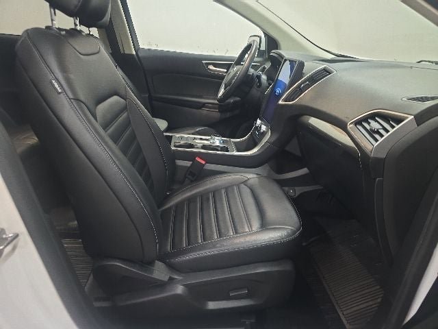 Used 2023 Ford Edge SEL w/ Convenience Package AWD/4WD image 3