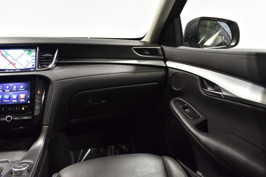 Used 2019 INFINITI QX50 Luxe w/ Navigation Package image 14