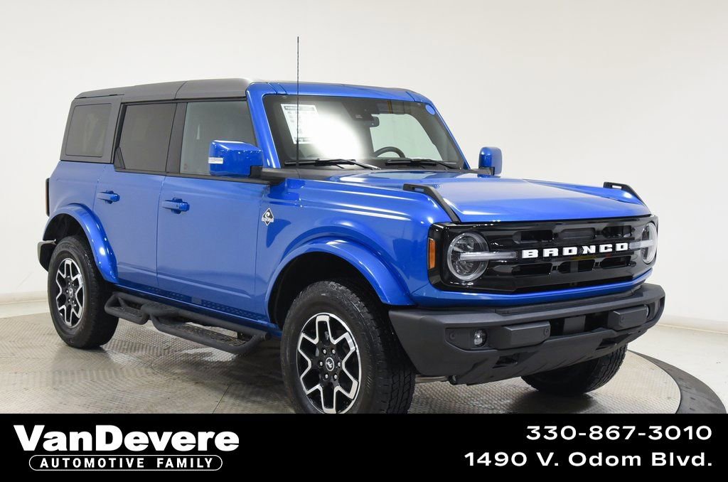 Used 2024 Ford Bronco Outer Banks AWD/4WD image 1