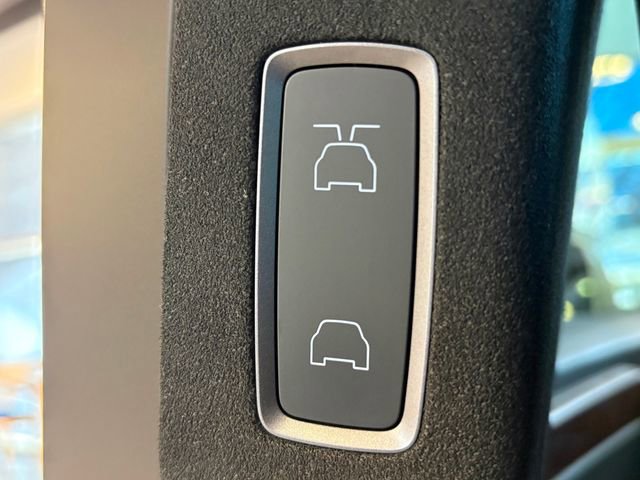 Used 2021 Tesla Model X Long Range image 23