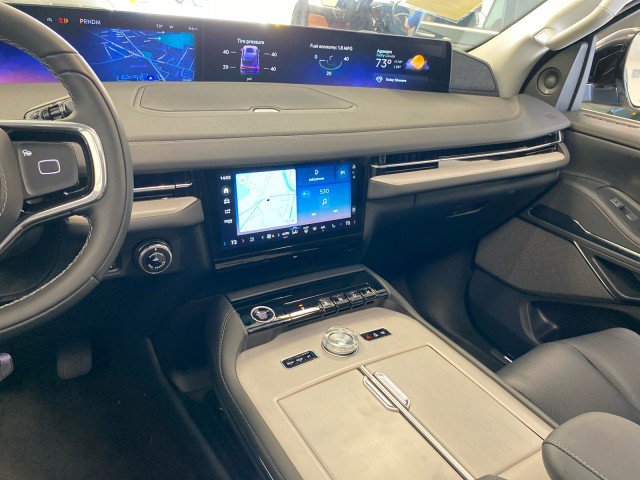 New 2025 Lincoln Navigator Reserve image 24