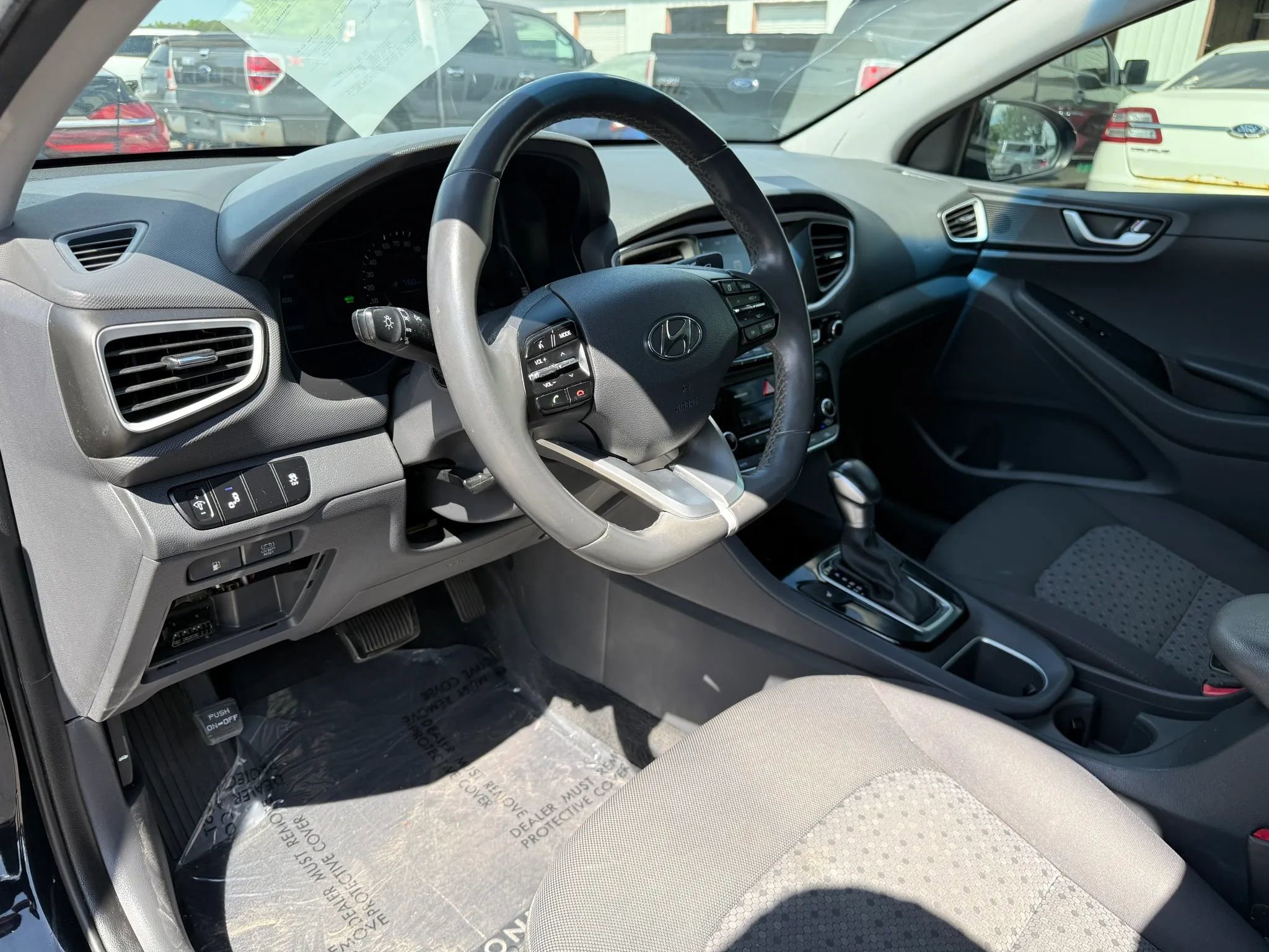 Used 2017 Hyundai Ioniq SEL image 17