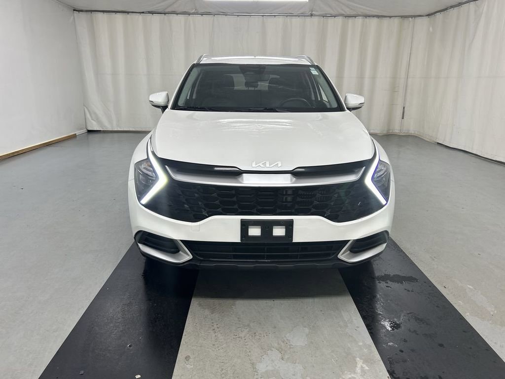 Certified 2023 Kia Sportage EX image 3