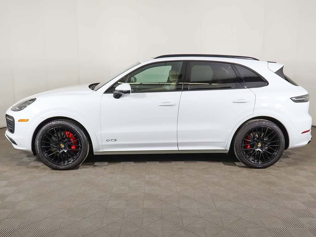 Used 2022 Porsche Cayenne GTS image 19